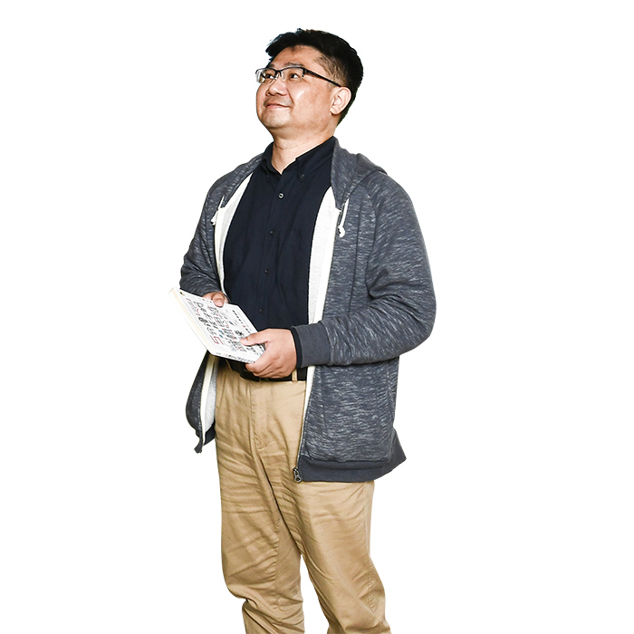 林家弘主任扛下圖書館改建重擔，為師生及社區民眾打造良好的閱讀環境。