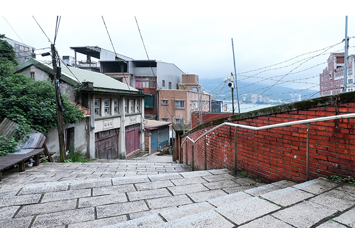 重建街
