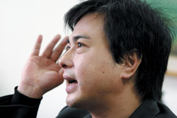 聯合文學總編輯許悔之(易繼中攝)