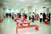 文化用品商店的設立,增加了圖書館的人氣。