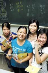 有同鄉的姊妹一起互相陪伴、學習,也可以一解鄉愁。