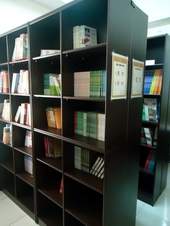 書架收藏好書,也收藏愛與溫暖。