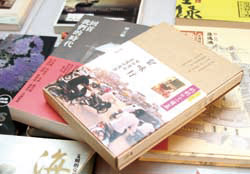 今年金鼎獎入圍的圖書類作品中，又以書寫家族歷史的作品，贏得最多獎項。