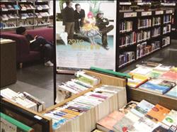 中央大學圖書館舉辦開卷歷年年度好書展,回響熱烈。